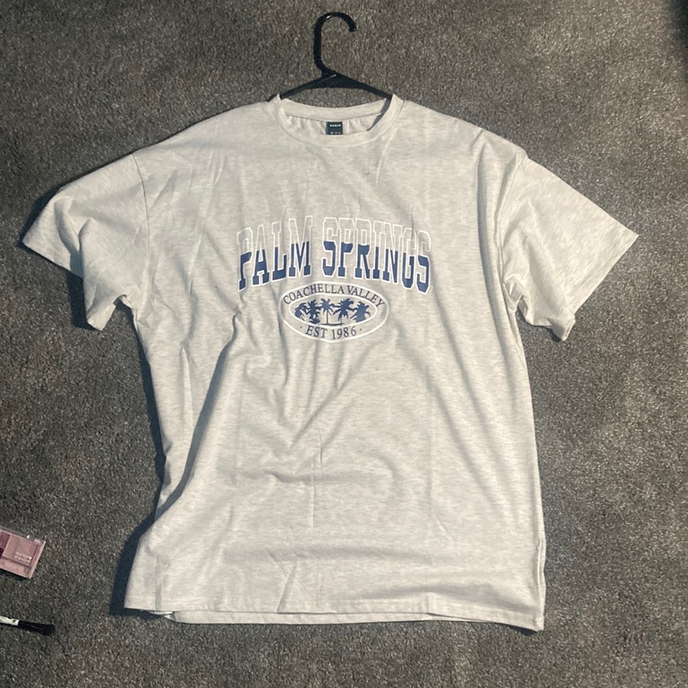 Small oversize Tee perfect for a nighttime and daytime!